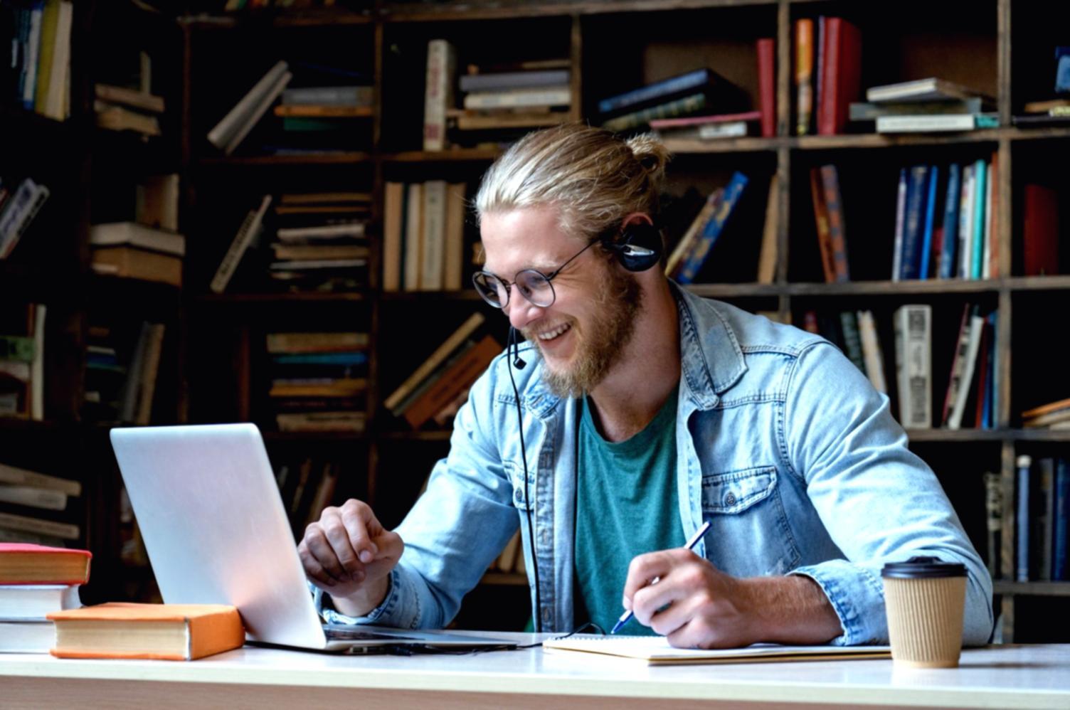 Environnement d'apprentissage en ligne pour la gestion budgétaire